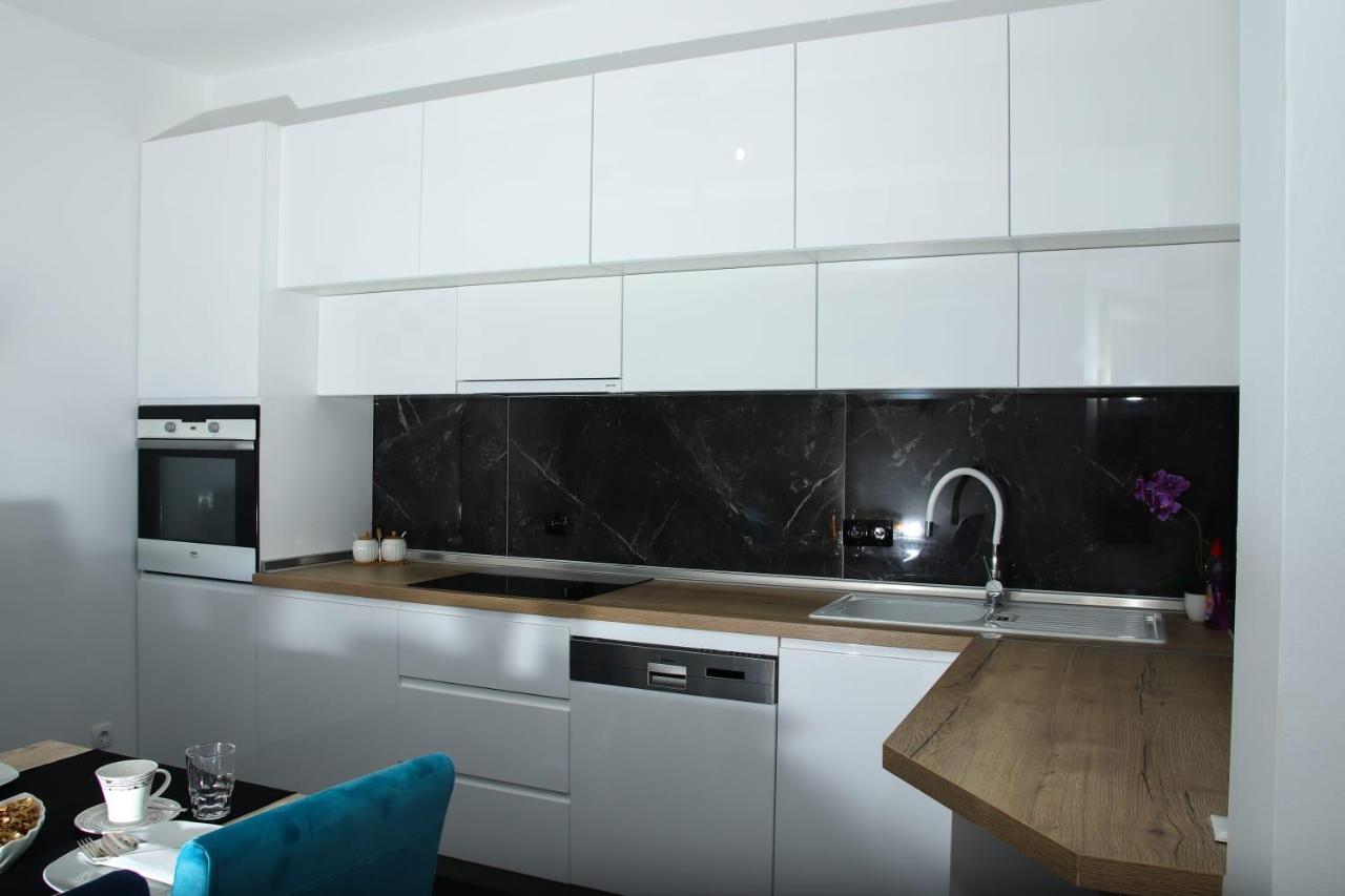 Apartman "Park" Лівно Екстер'єр фото