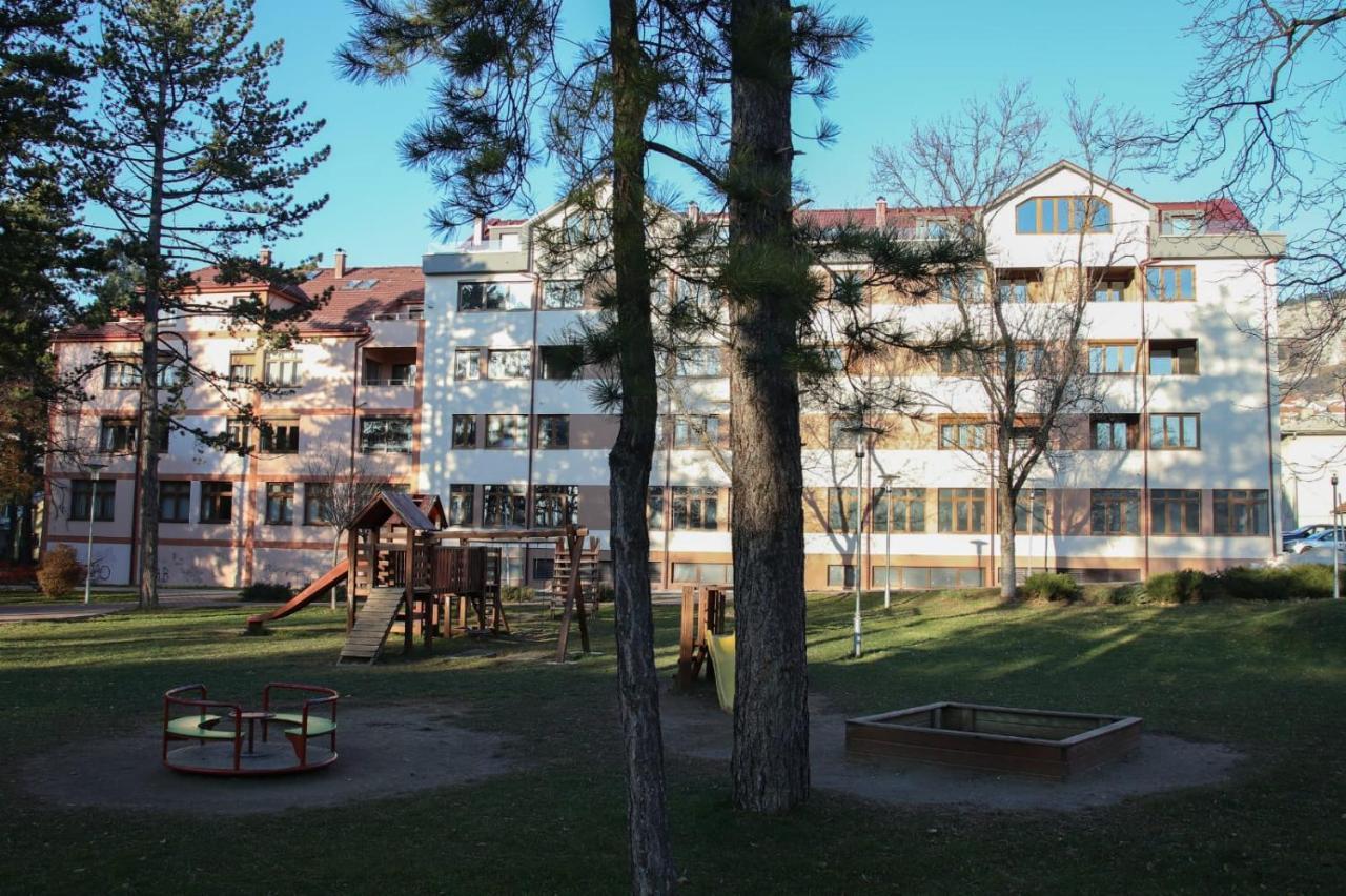 Apartman "Park" Лівно Екстер'єр фото